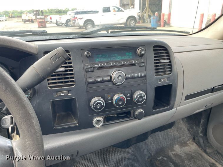 image for item ME9832 2008 GMC Sierra 1500  pickup truck