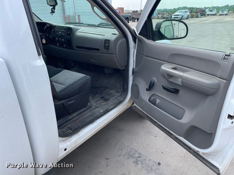 image for item ME9832 2008 GMC Sierra 1500  pickup truck