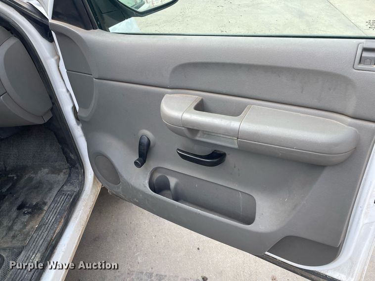 image for item ME9832 2008 GMC Sierra 1500  pickup truck