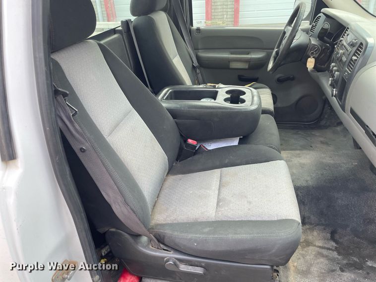 image for item ME9832 2008 GMC Sierra 1500  pickup truck