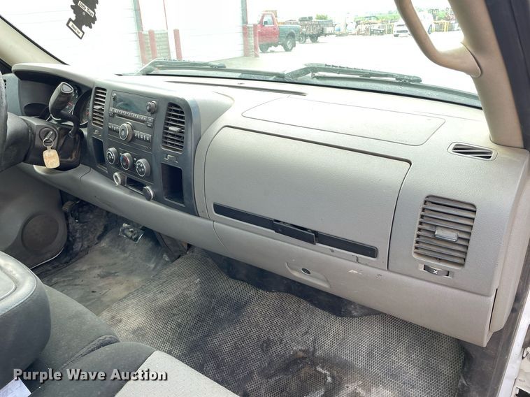 image for item ME9832 2008 GMC Sierra 1500  pickup truck