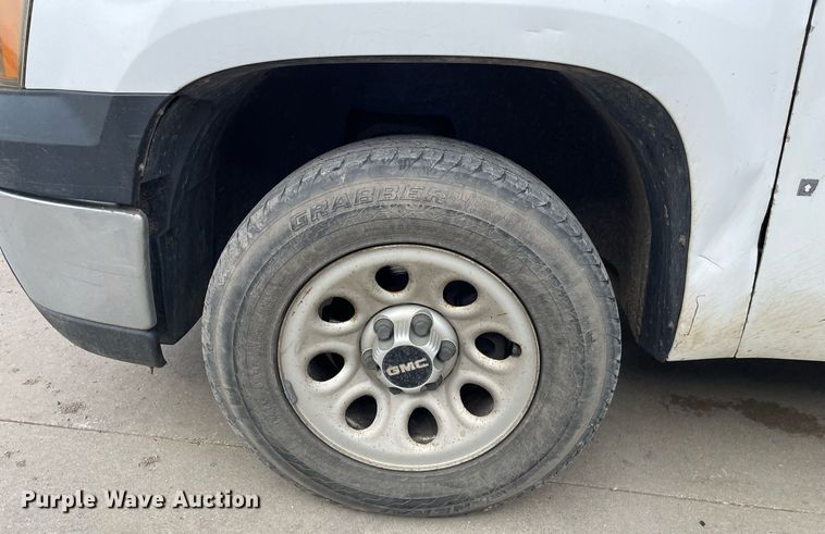 image for item ME9832 2008 GMC Sierra 1500  pickup truck