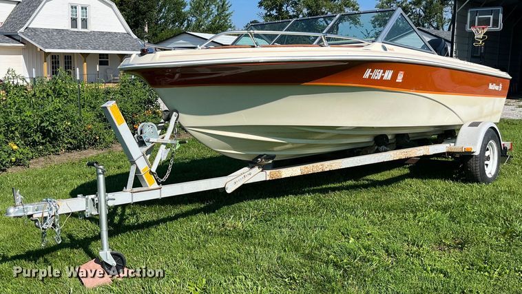 image for item MG9417 1982 MarkTwain Mark 175  boat