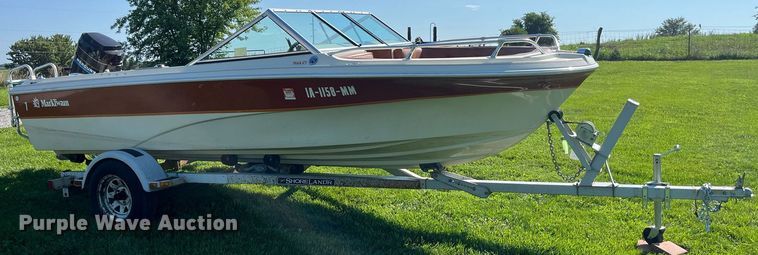 image for item MG9417 1982 MarkTwain Mark 175  boat