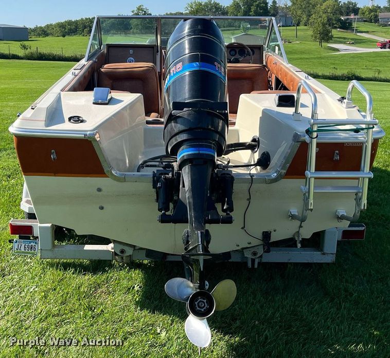 image for item MG9417 1982 MarkTwain Mark 175  boat