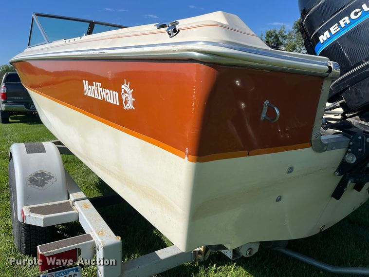 image for item MG9417 1982 MarkTwain Mark 175  boat