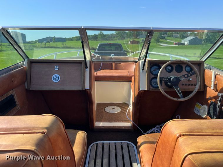 image for item MG9417 1982 MarkTwain Mark 175  boat