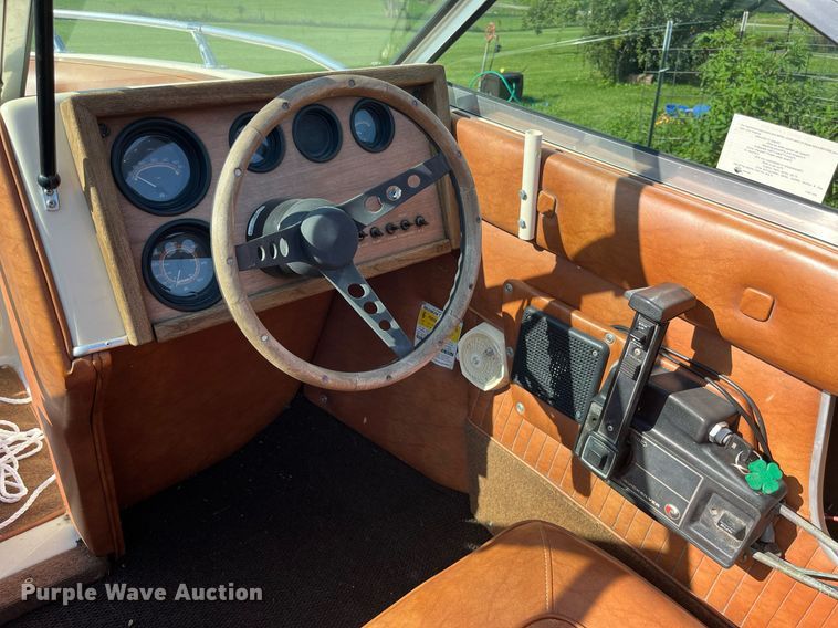 image for item MG9417 1982 MarkTwain Mark 175  boat