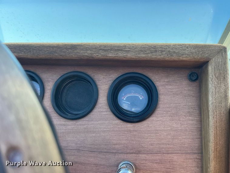 image for item MG9417 1982 MarkTwain Mark 175  boat