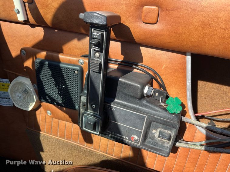 image for item MG9417 1982 MarkTwain Mark 175  boat