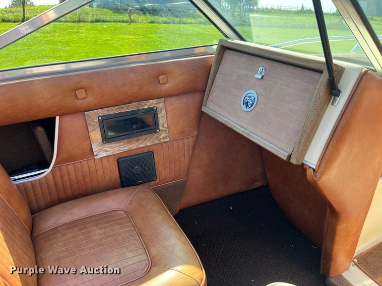 image for item MG9417 1982 MarkTwain Mark 175  boat