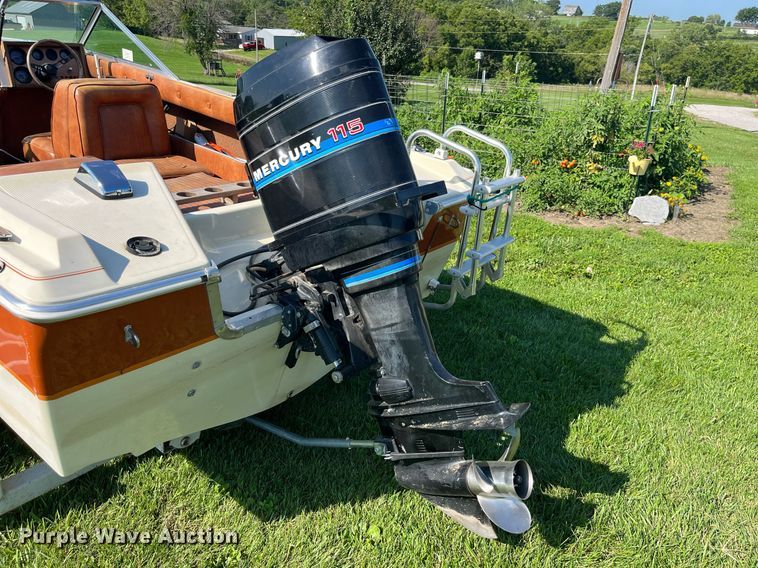 image for item MG9417 1982 MarkTwain Mark 175  boat