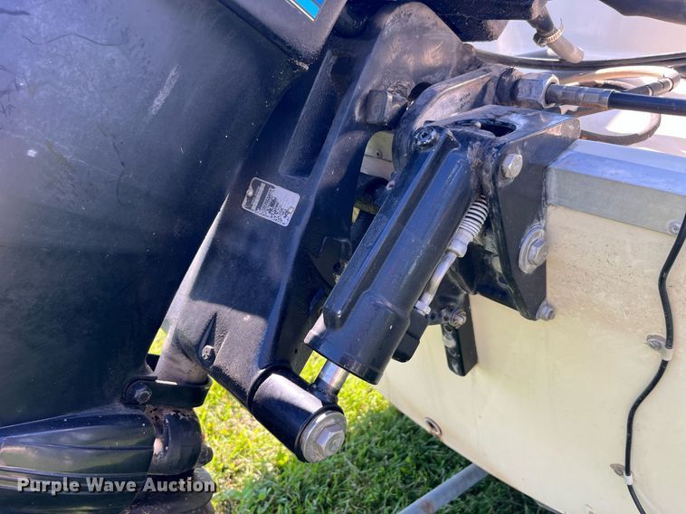 image for item MG9417 1982 MarkTwain Mark 175  boat