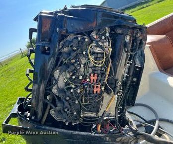 image for item MG9417 1982 MarkTwain Mark 175  boat