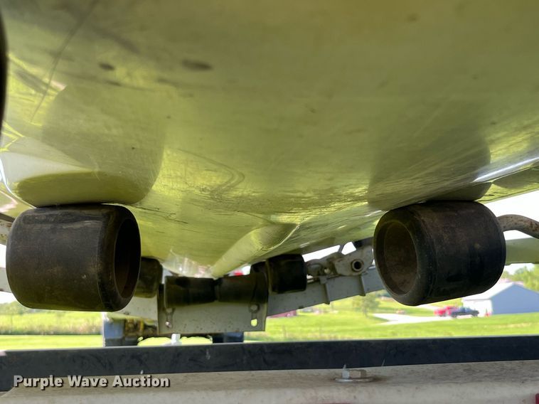 image for item MG9417 1982 MarkTwain Mark 175  boat