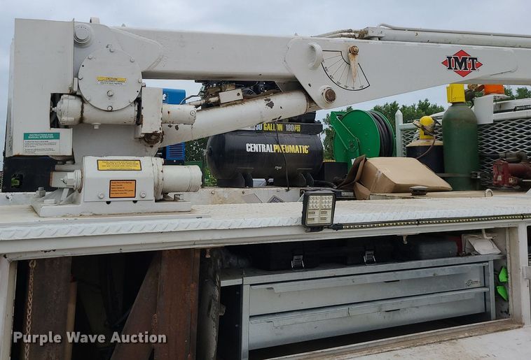 image for item MG9658 2004 Ford F750 Super Duty  utility / service truck