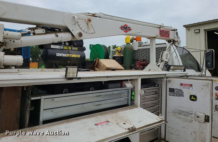 image for item MG9658 2004 Ford F750 Super Duty  utility / service truck