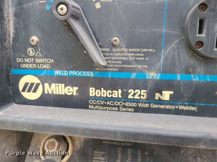 image for item MG9658 2004 Ford F750 Super Duty  utility / service truck