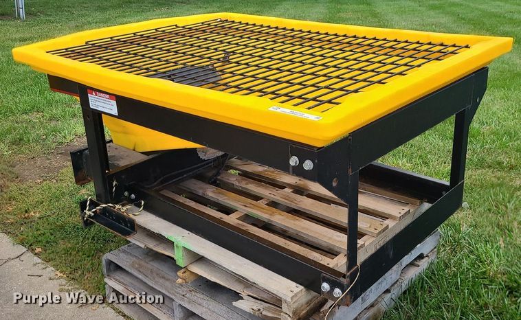 image for item MG9728 SnowEx SP-3000  salt spreader