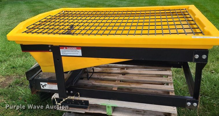 image for item MG9728 SnowEx SP-3000  salt spreader