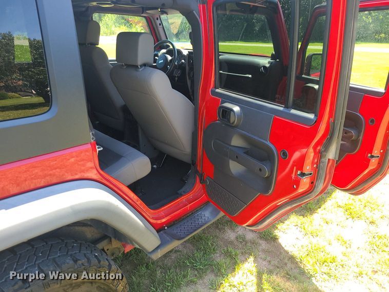 image for item MG9730 2008 Jeep Wrangler Unlimited  SUV