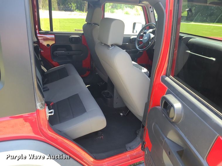 image for item MG9730 2008 Jeep Wrangler Unlimited  SUV