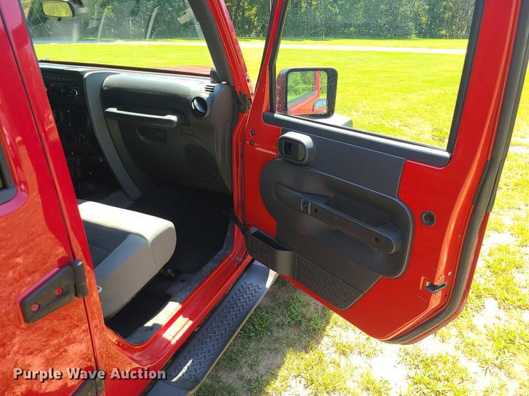 image for item MG9730 2008 Jeep Wrangler Unlimited  SUV