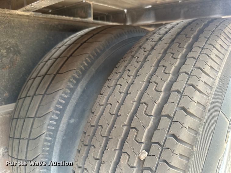 image for item ML9103 2007 PJ  flatbed trailer