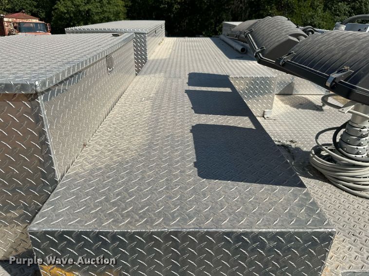 image for item ML9108 1985 Mack MC686FC  rescue vehicle