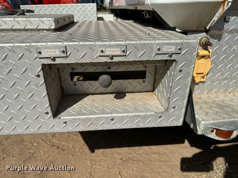 image for item ML9108 1985 Mack MC686FC  rescue vehicle