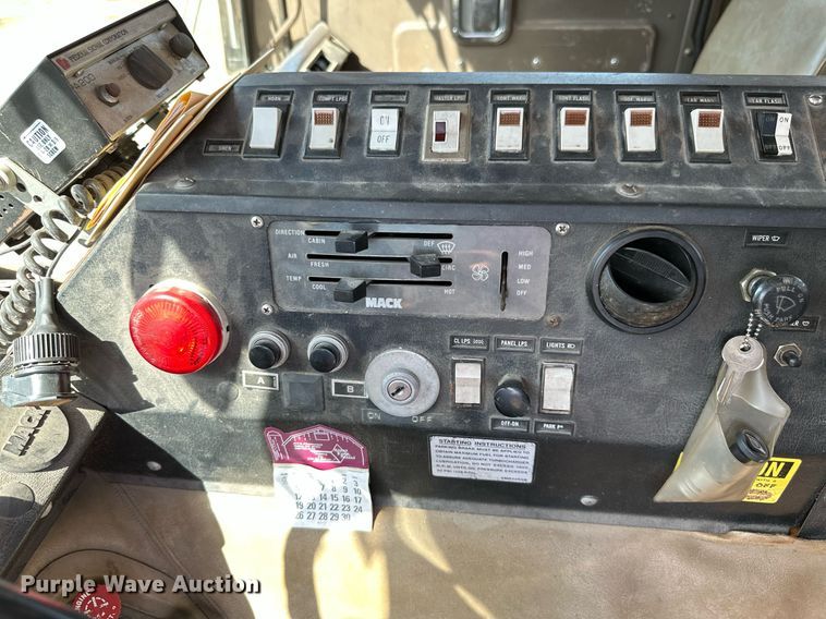 image for item ML9108 1985 Mack MC686FC  rescue vehicle