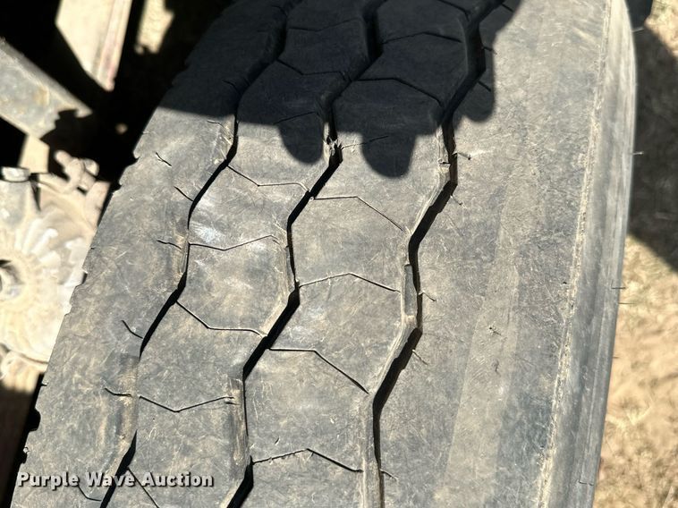 image for item ML9108 1985 Mack MC686FC  rescue vehicle