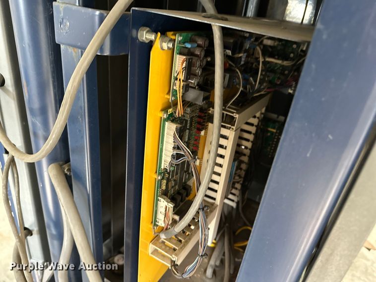 image for item ML9121 Lantech Q-200  shrink wrap machine