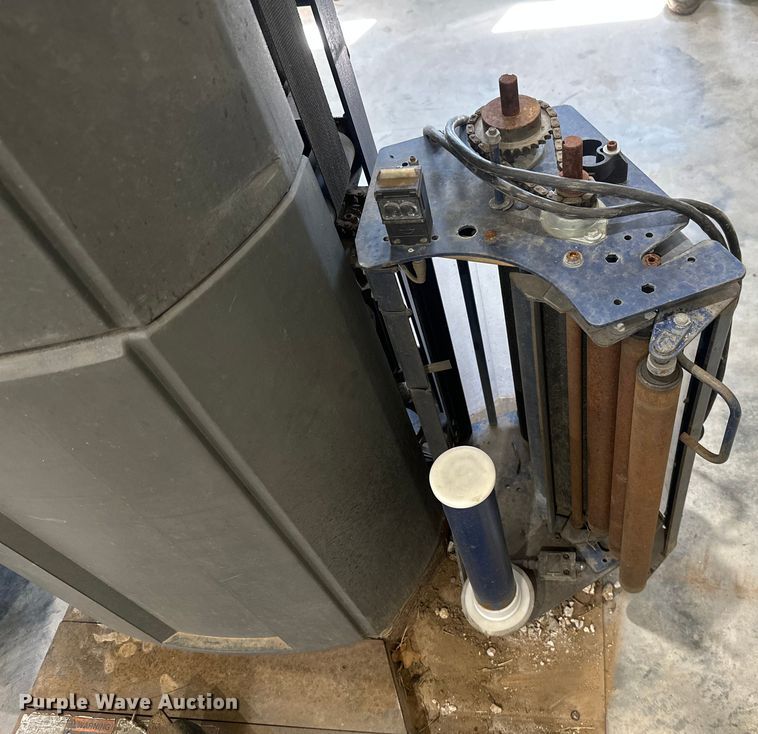 image for item ML9121 Lantech Q-200  shrink wrap machine