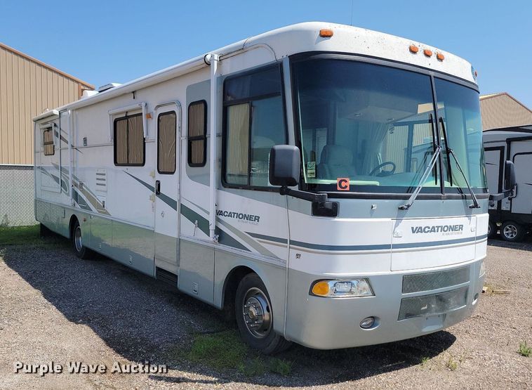 image for item ML9517 2002 Holiday Rambler Vacationer  RV