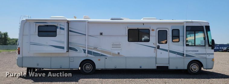 image for item ML9517 2002 Holiday Rambler Vacationer  RV