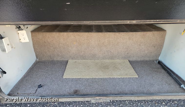 image for item ML9517 2002 Holiday Rambler Vacationer  RV