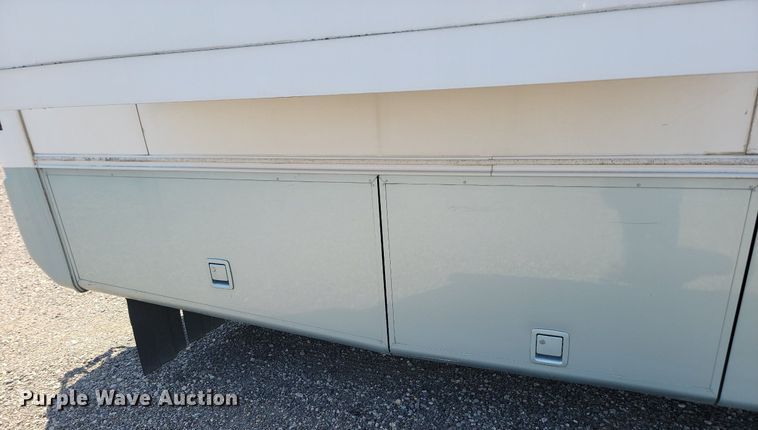 image for item ML9517 2002 Holiday Rambler Vacationer  RV