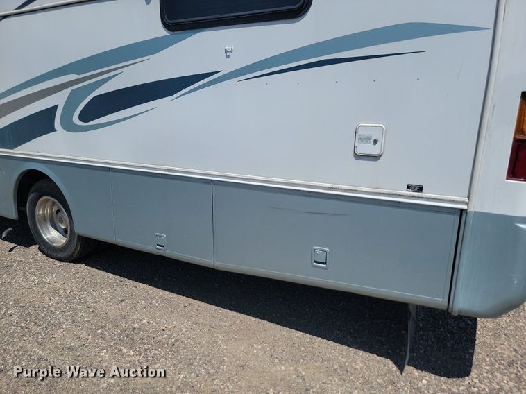 image for item ML9517 2002 Holiday Rambler Vacationer  RV