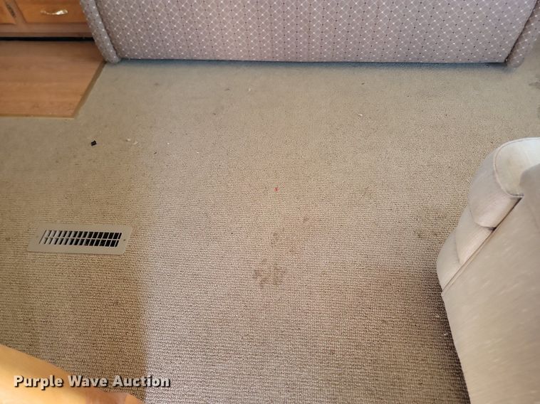 image for item ML9517 2002 Holiday Rambler Vacationer  RV