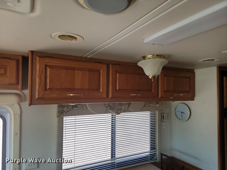 image for item ML9517 2002 Holiday Rambler Vacationer  RV