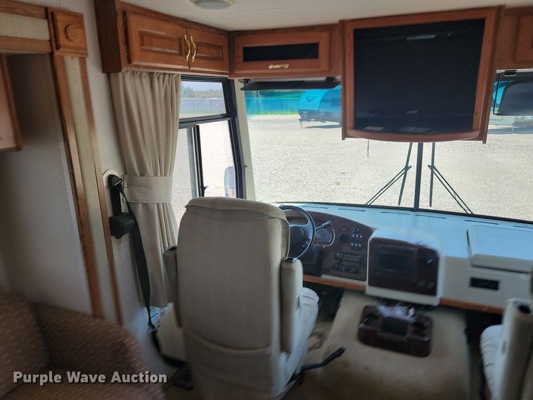 image for item ML9517 2002 Holiday Rambler Vacationer  RV