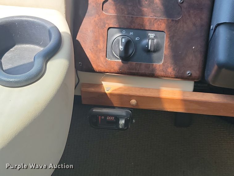 image for item ML9517 2002 Holiday Rambler Vacationer  RV