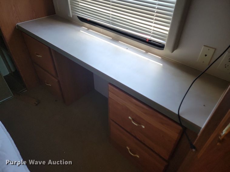 image for item ML9517 2002 Holiday Rambler Vacationer  RV