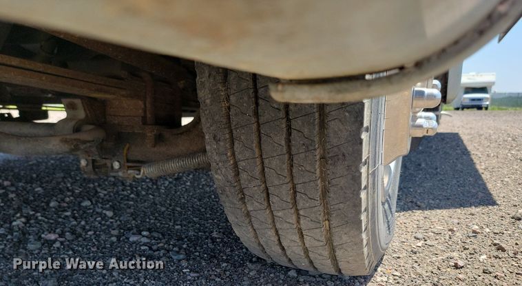 image for item ML9517 2002 Holiday Rambler Vacationer  RV