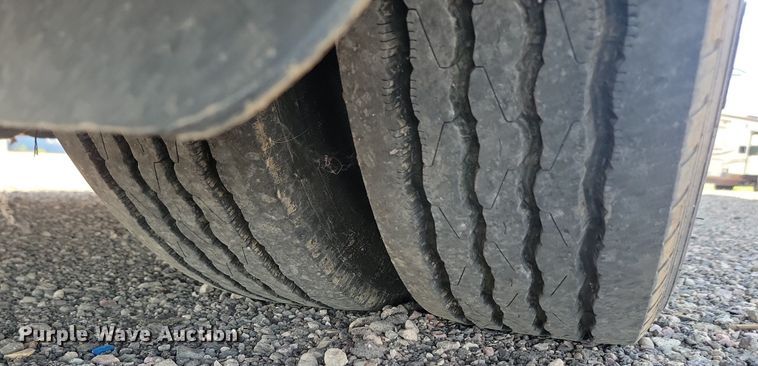 image for item ML9517 2002 Holiday Rambler Vacationer  RV