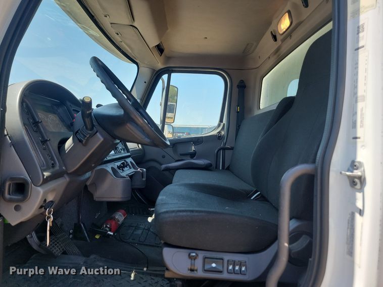 image for item ML9519 2018 Freightliner Business Class M2  box truck