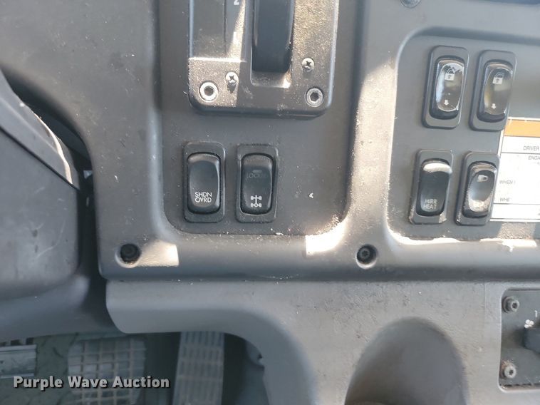 image for item ML9519 2018 Freightliner Business Class M2  box truck