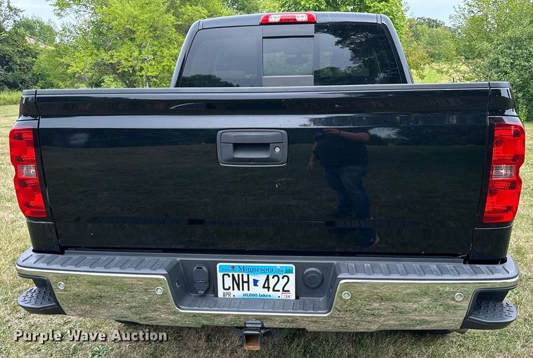 image for item MQ9338 2015 Chevrolet Silverado 1500  Crew Cab pickup truck