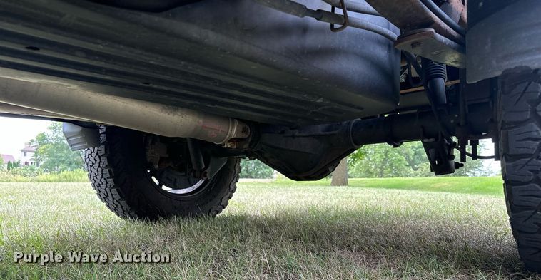 image for item MQ9338 2015 Chevrolet Silverado 1500  Crew Cab pickup truck